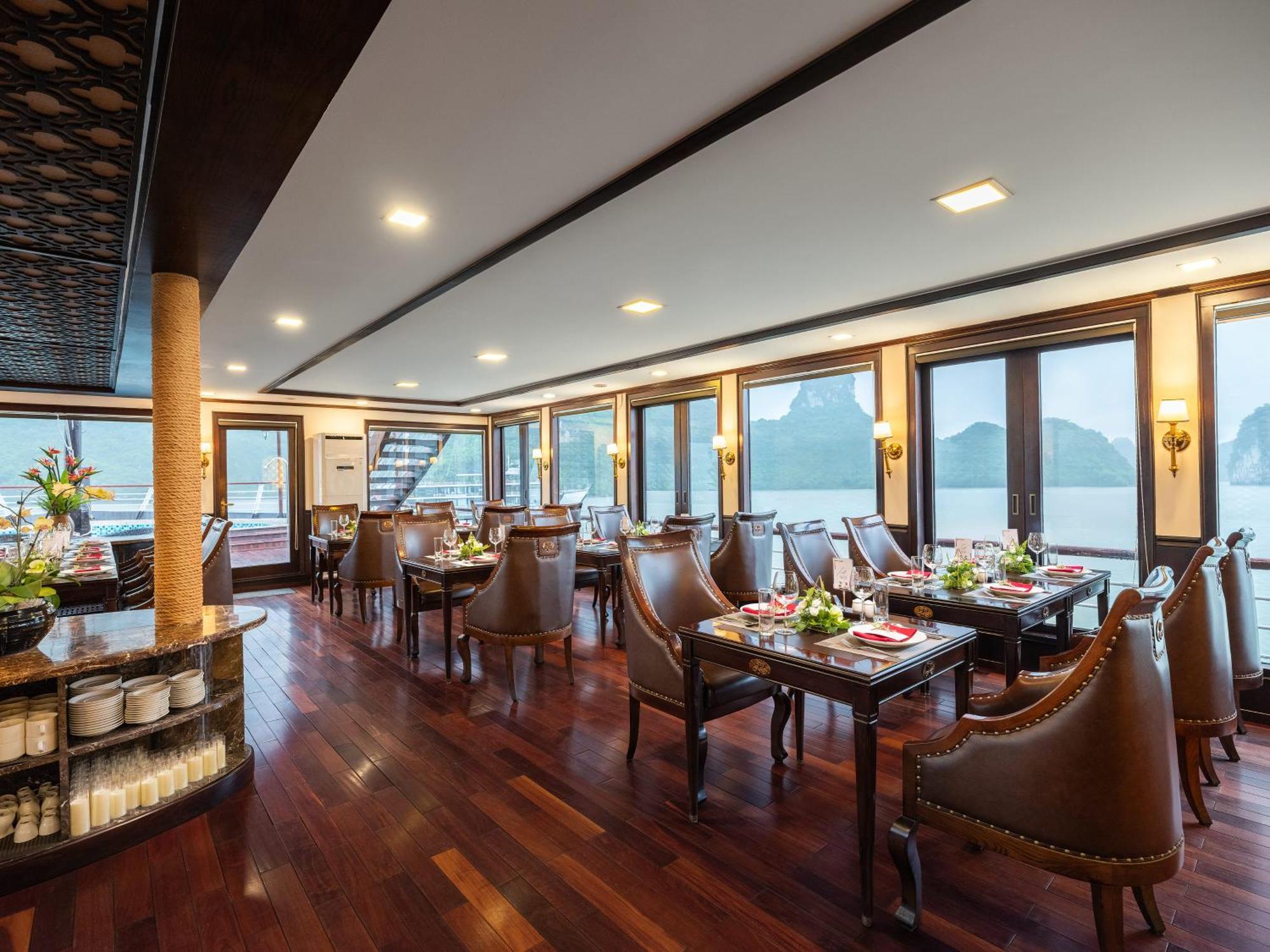 Amanda Luxury Cruise Hotel Ха Лонг Екстериор снимка