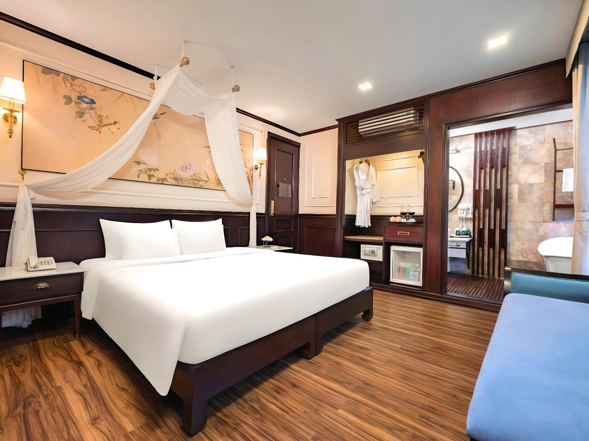 Amanda Luxury Cruise Hotel Ха Лонг Екстериор снимка