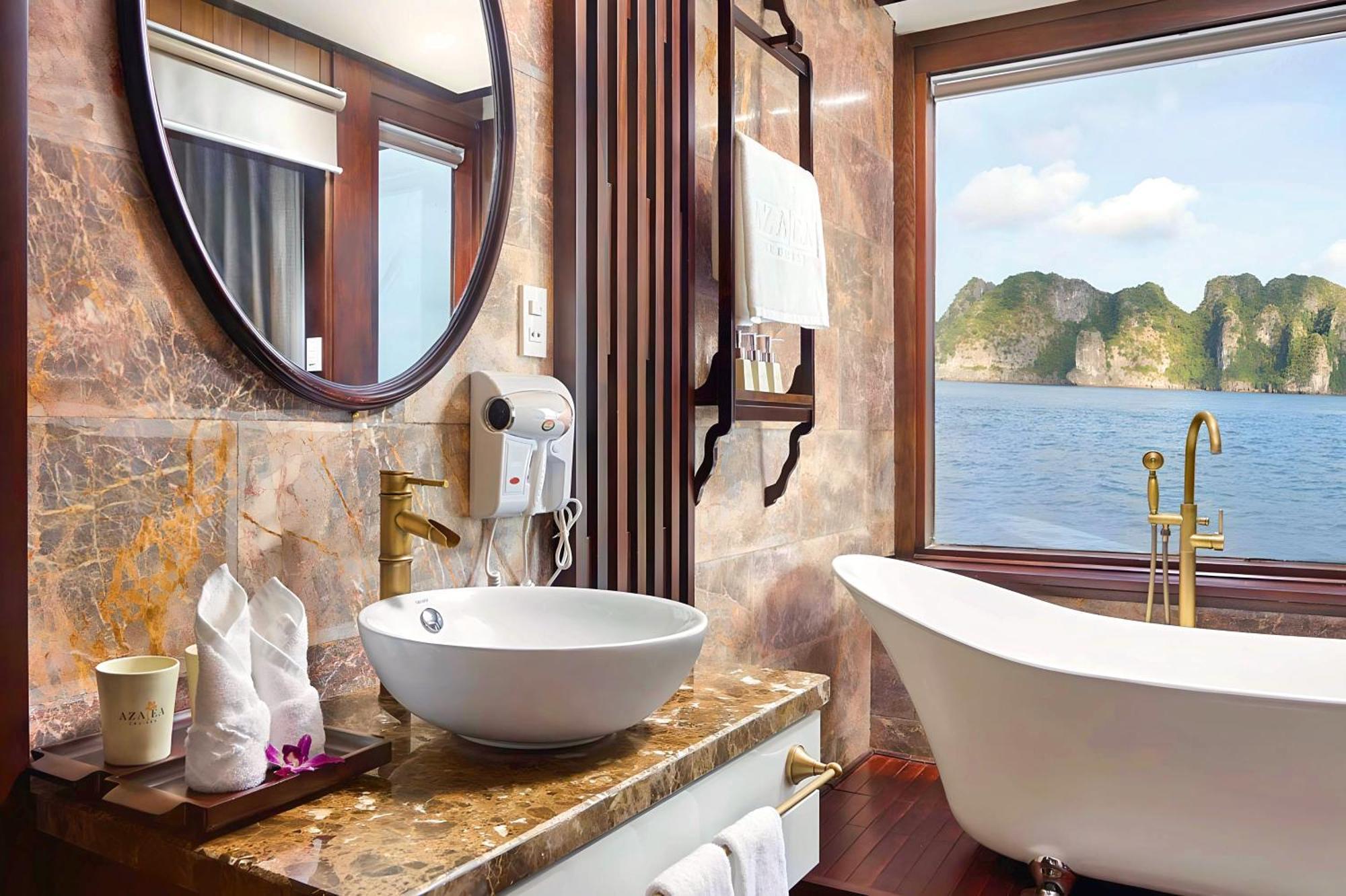 Amanda Luxury Cruise Hotel Ха Лонг Екстериор снимка